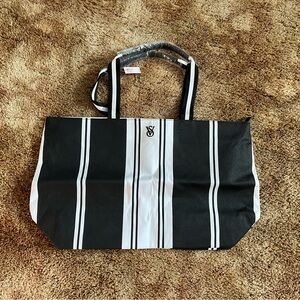NWT Victoria’s Secret Tote Bag
